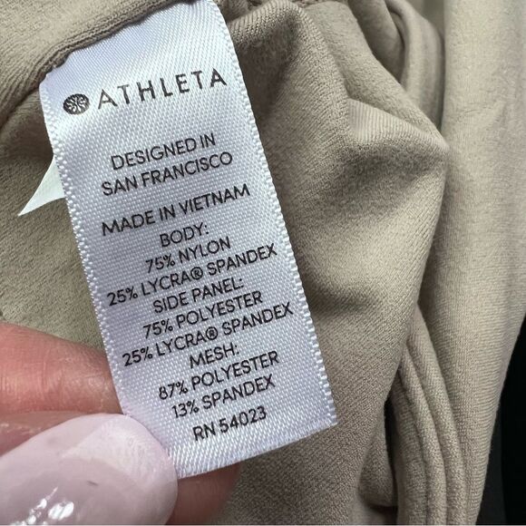 Athleta Exhale Capri Qual Leggings Tan White Mesh Size XS Extra Small - Picture 11 of 14